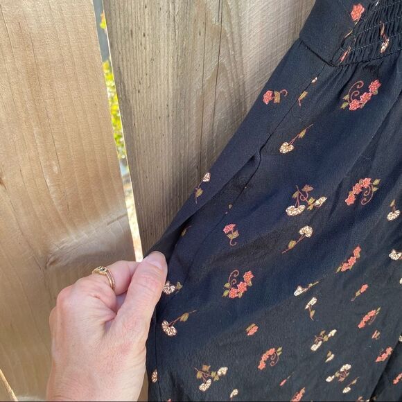 Madewell Smocked Crop Jumpsuit in Flower Toss - Picture 12 of 15